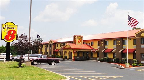 鲍灵格林南温德姆速8酒店 外观 照片